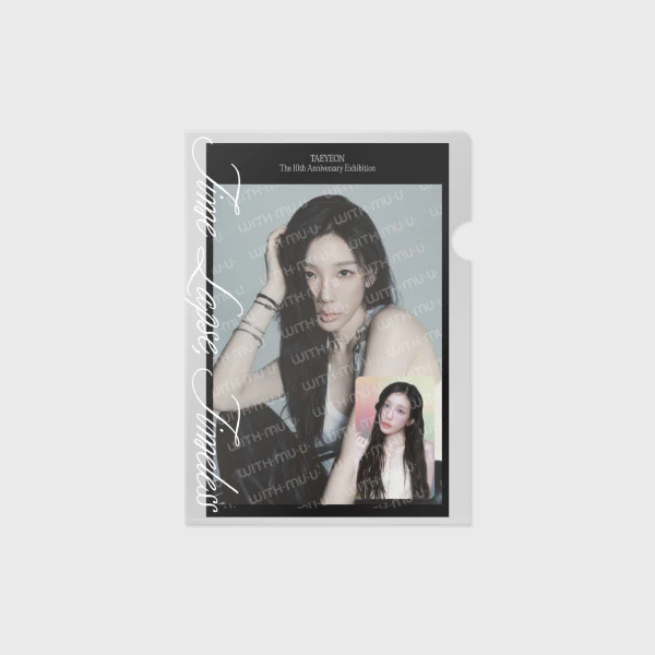 TAEYEON - Postcard + Hologram Photocard Set [The 10th Anniversary Exhibition 'Time Lapse, Timeless' Official MD]